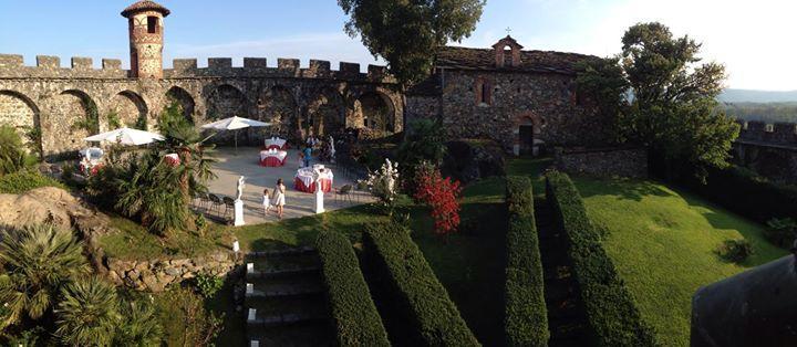 Hotel Castello Di Pavone Pavone Canavese Esterno foto