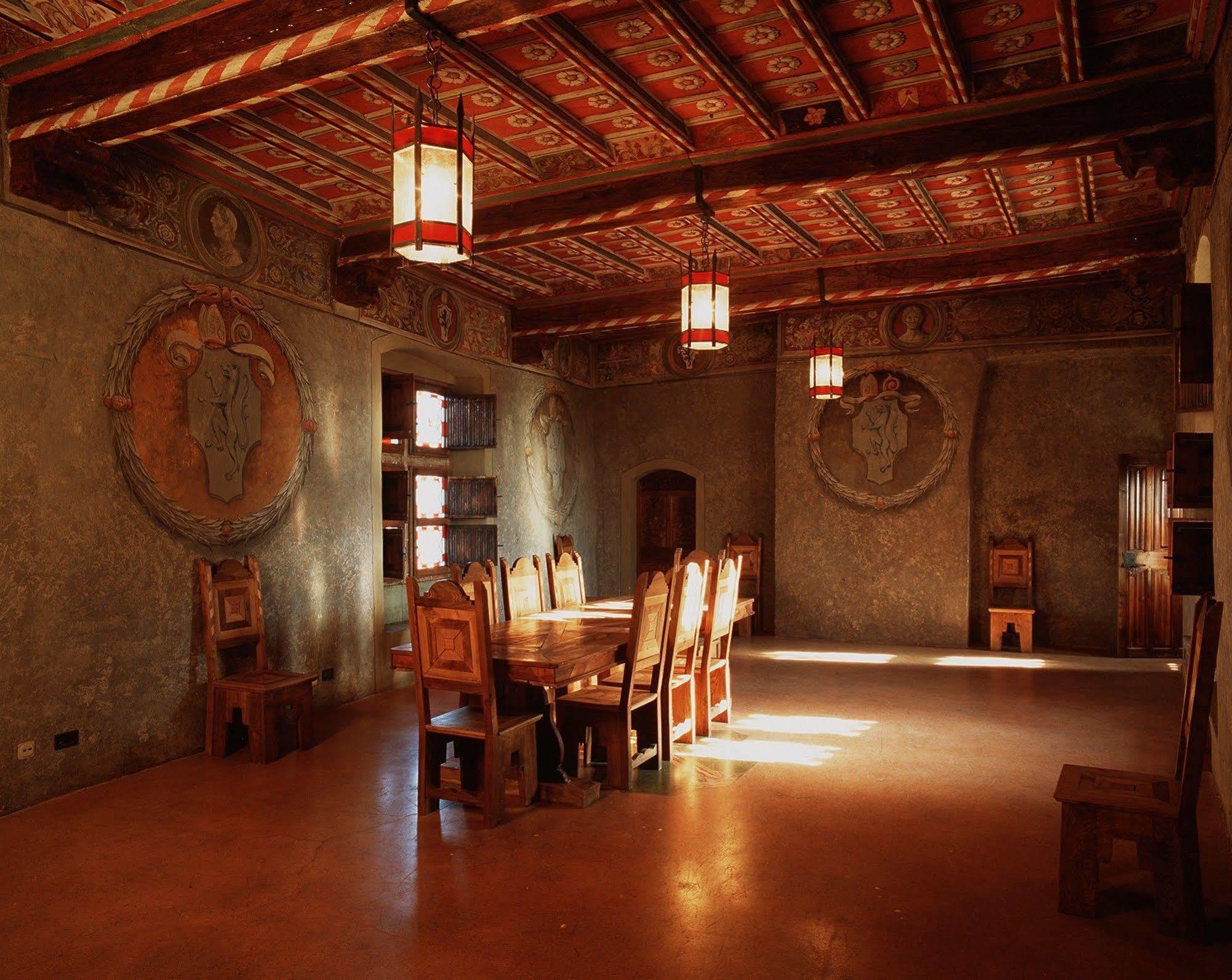 Hotel Castello Di Pavone Pavone Canavese Esterno foto