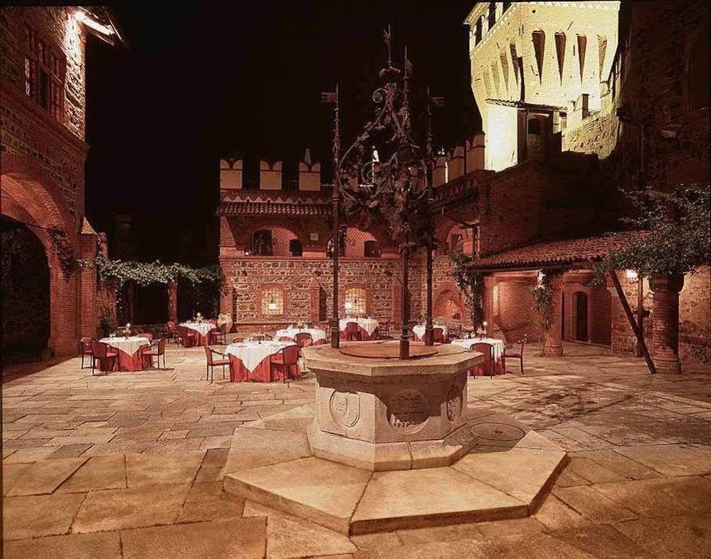 Hotel Castello Di Pavone Pavone Canavese Esterno foto