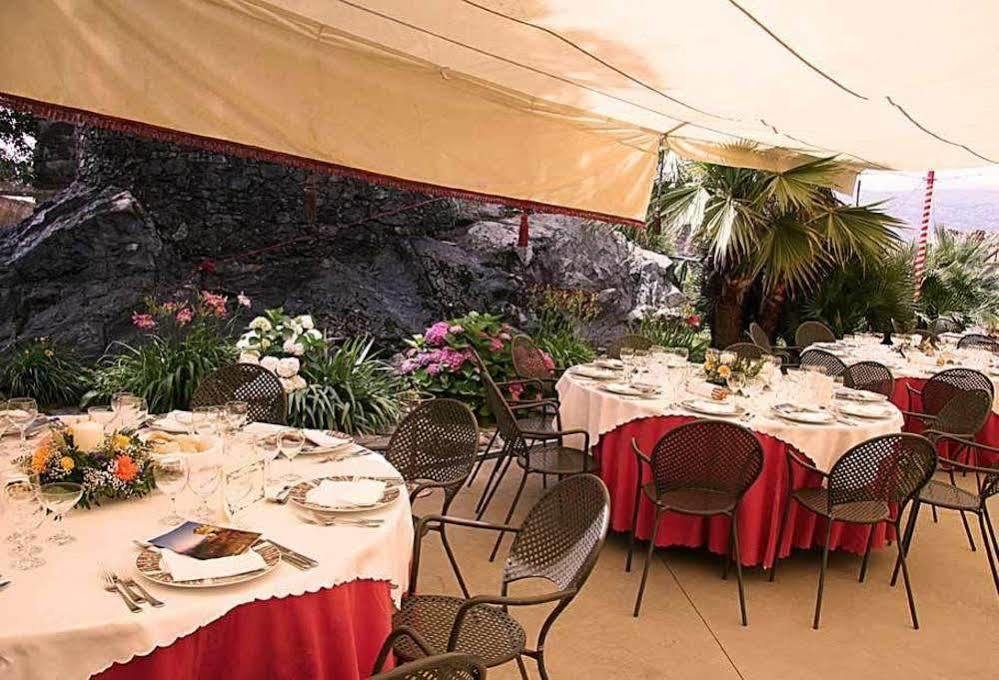 Hotel Castello Di Pavone Pavone Canavese Esterno foto