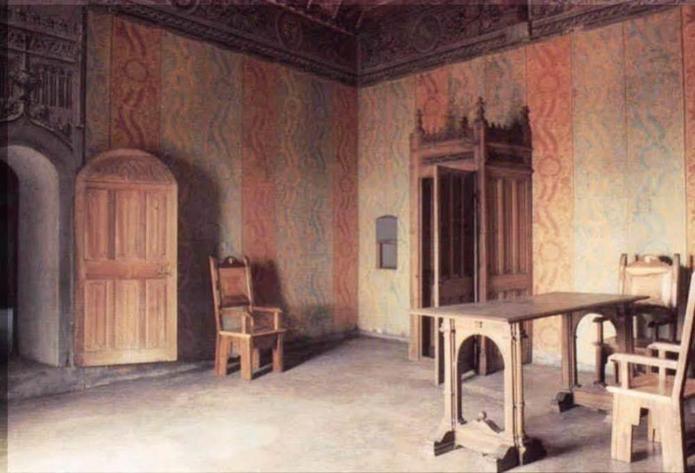 Hotel Castello Di Pavone Pavone Canavese Esterno foto